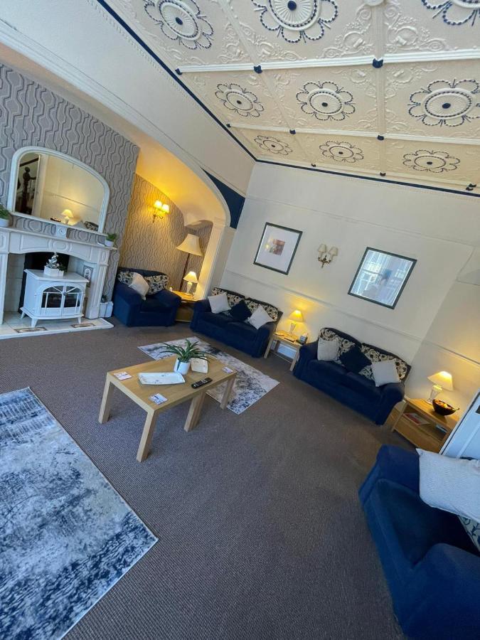 Nevele Bed & Breakfast Blackpool Bagian luar foto